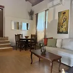Marcora Historic Mansion Strongylí