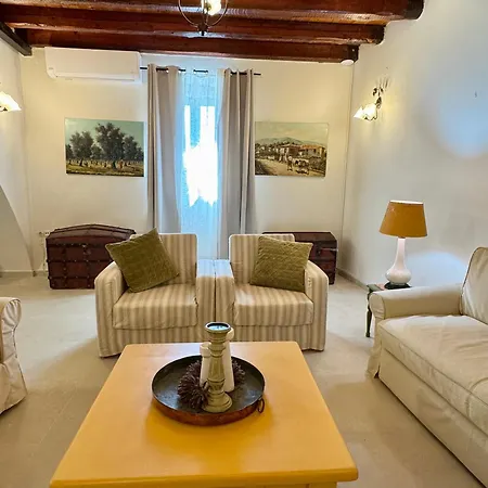 Marcora's Historical Estate منزل ريفي