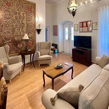 منزل ريفي Marcora's Historical Estate *