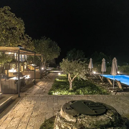 Εξοχικό σπίτι Marcora Historic Mansion Strongylí