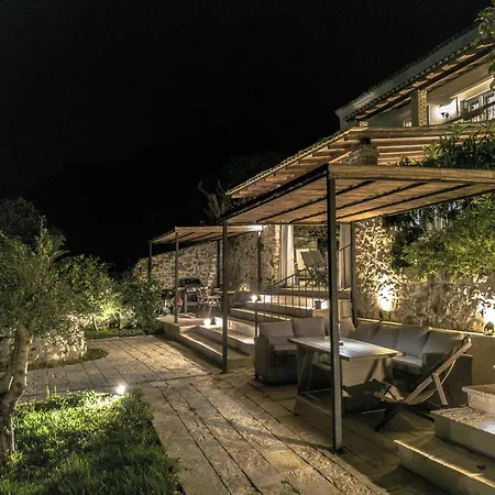 Εξοχικό σπίτι Marcora Historic Mansion *