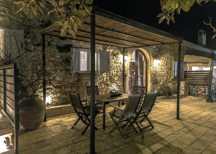 Marcora Historic Mansion Strongylí