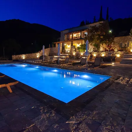 Hétvégi ház Marcora Historic Mansion *